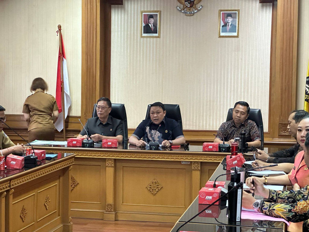 Rapat Kerja Komisi I DPRD Badung Bersama OPD Bahas LKPJ Bupati Badung 2024