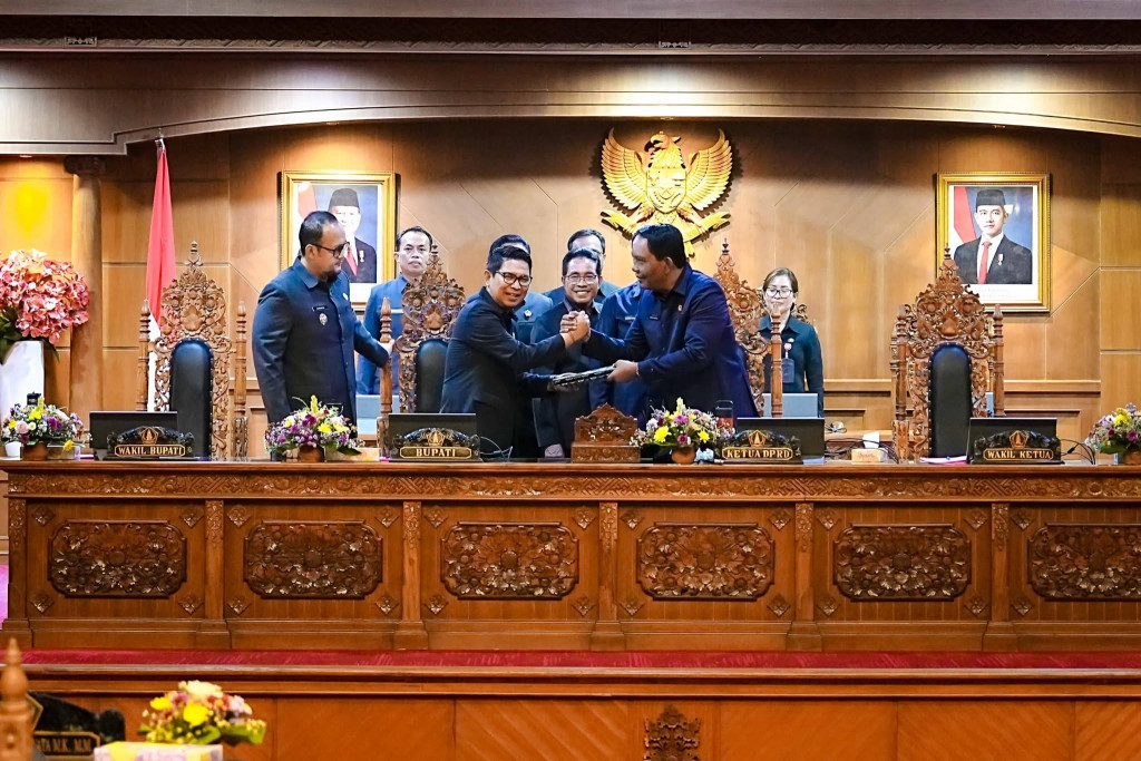 Rapat Paripurna DPRD Badung Bahas Raperda APBD 2025 Soroti SiLPA dan Realisasi Belanja Tidak Terduga