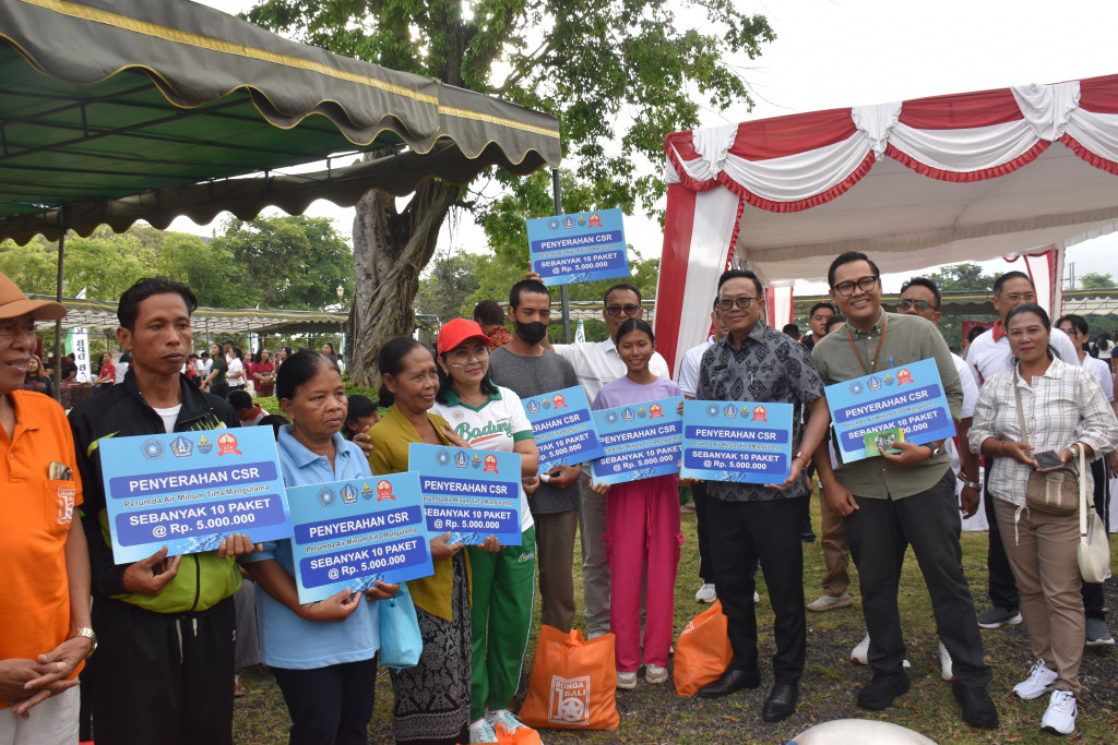 Perumdam Tirta Mangutama Salurkan CSR Rp 50 Juta Bagi Penyandang Disabilitas
